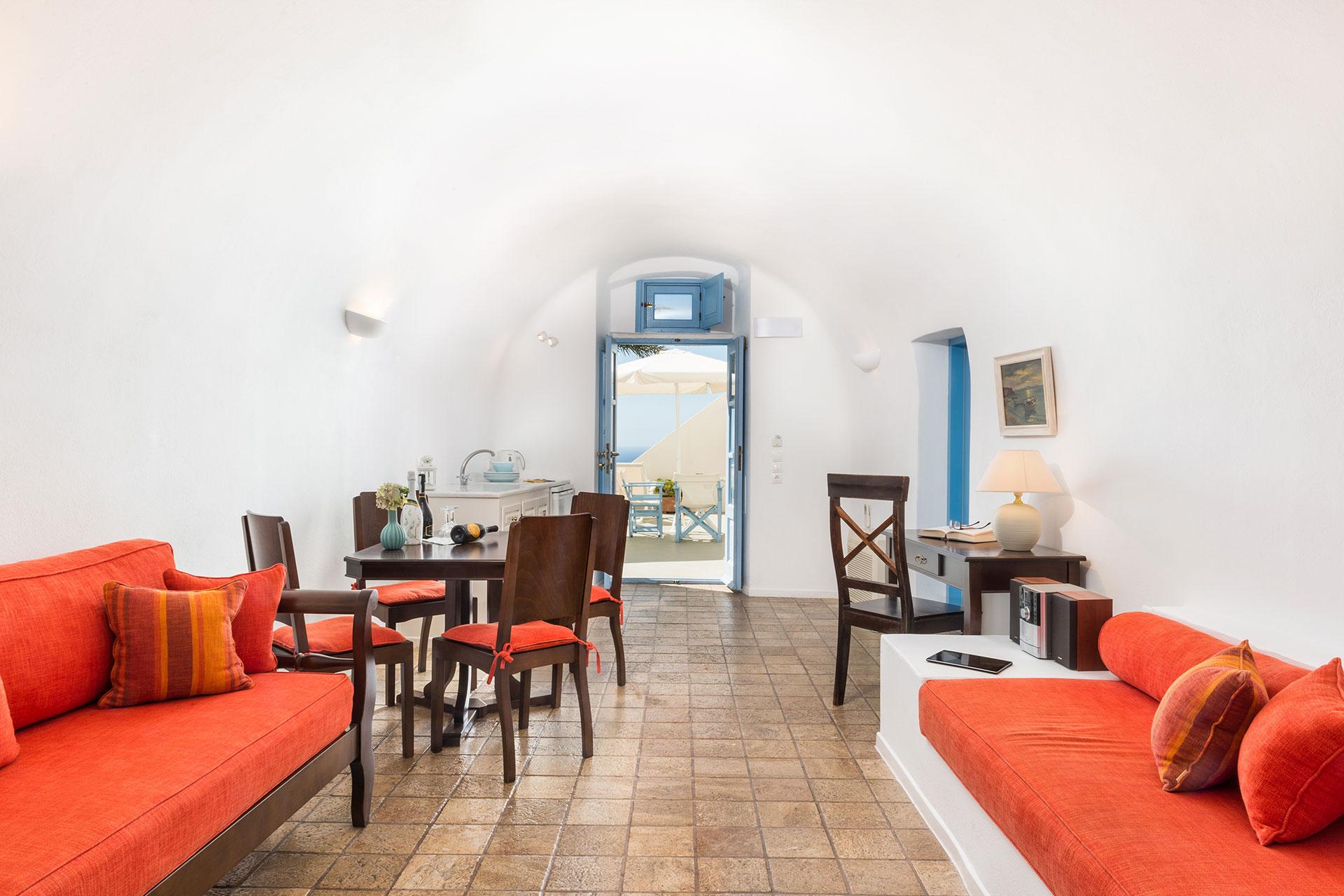 Pantelia Suites Тира Экстерьер фото
