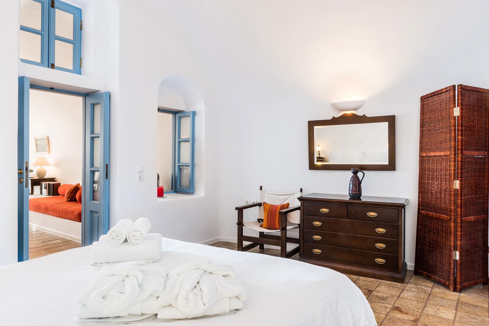 Pantelia Suites Тира Экстерьер фото