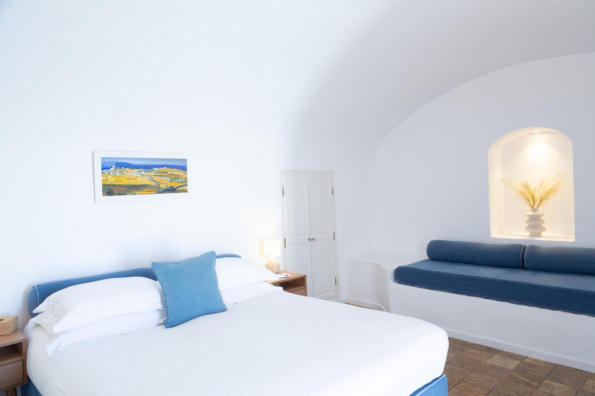 Pantelia Suites Тира Экстерьер фото