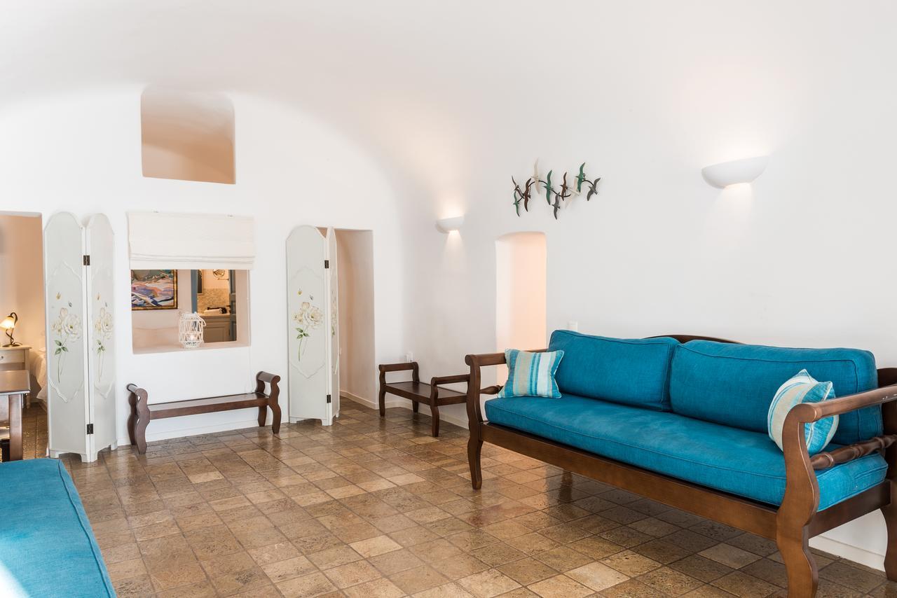 Pantelia Suites Тира Экстерьер фото
